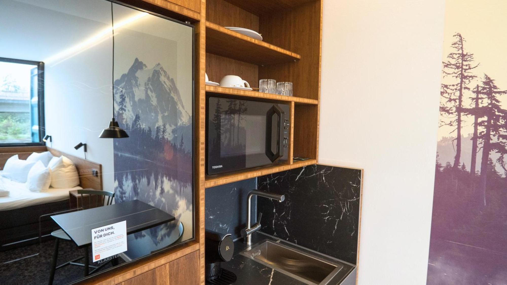 Tin Inn - Heinsberg - Das Hotel Aus Hochwertig Ausgebauten Ueberseecontainern ภายนอก รูปภาพ