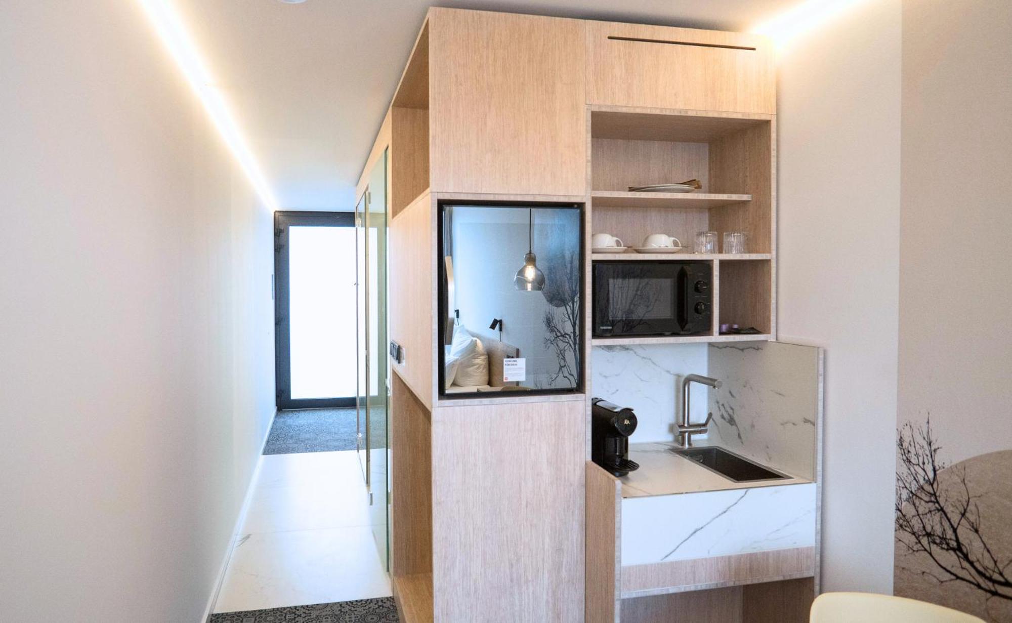 Tin Inn - Heinsberg - Das Hotel Aus Hochwertig Ausgebauten Ueberseecontainern ภายนอก รูปภาพ