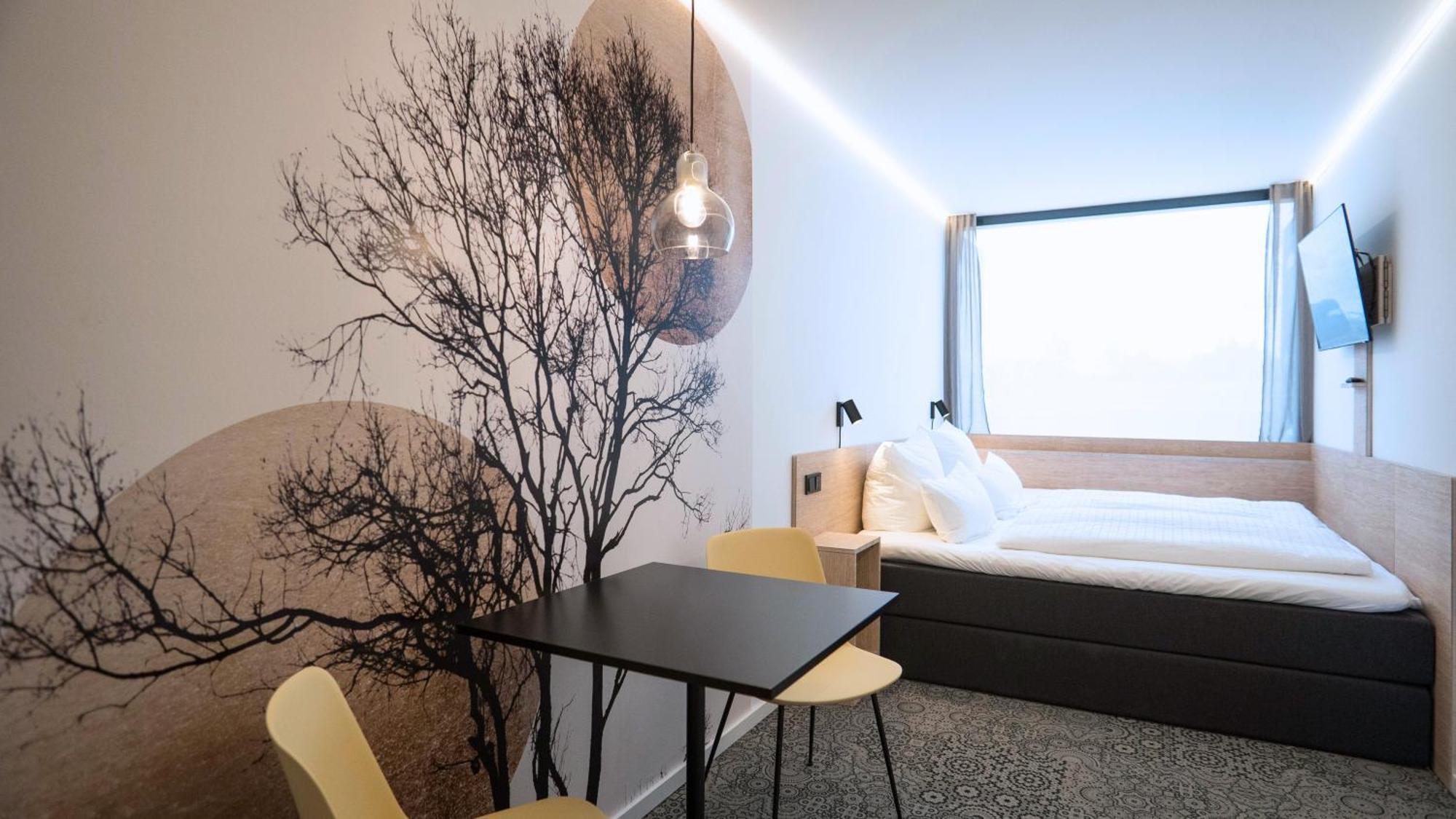 Tin Inn - Heinsberg - Das Hotel Aus Hochwertig Ausgebauten Ueberseecontainern ภายนอก รูปภาพ